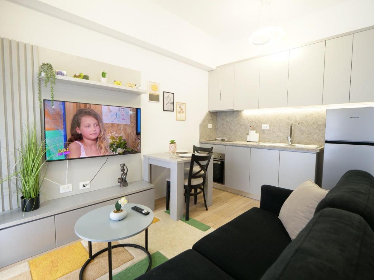 Comfy Studio At 'Mangalem21 Complex' Parking-Wifi-Ac-View Tirana Exterior foto